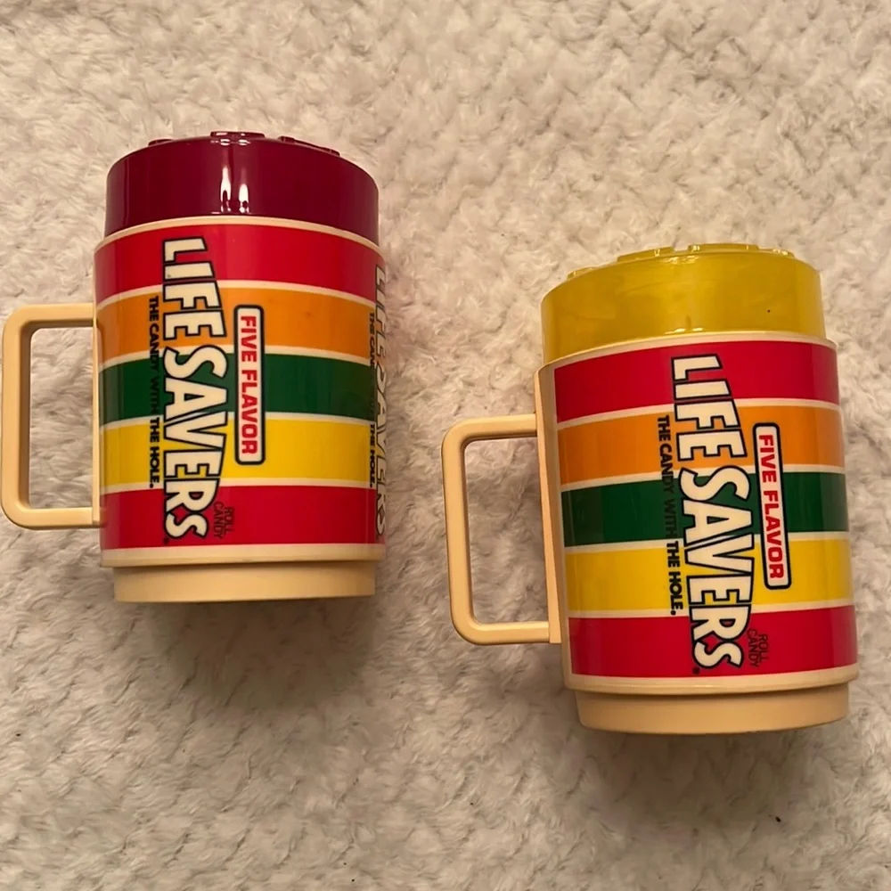 Vintage DEKA Lifesavers Plastic Cups with Lids Red & Yellow Collectibles Made US